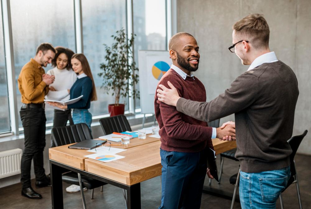 Empowering Businesses of All Sizes: How Davayo Advertising Supports Your Printing Needs